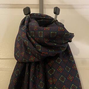Beautiful patterned scarf from the Limited.
